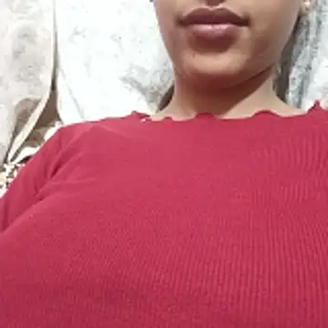 Snapshot of wildradha chatting on 10/27/25, 07:51 wildradha online show from 10/27/25, 07:51