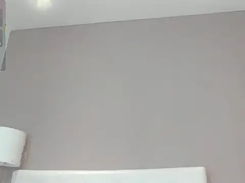 Snapshot of KendraChavez_ chatting on 09/17/25, 09:27 KendraChavez online show from 09/17/25, 09:27