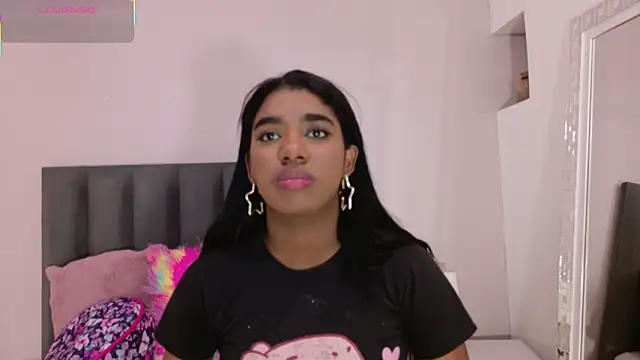 Snapshot of KendraChavez_ chatting on 09/18/25, 08:55 KendraChavez online show from 09/18/25, 08:55