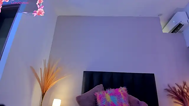 Snapshot of KendraChavez_ chatting on 09/29/25, 09:41 KendraChavez online show from 09/29/25, 09:41