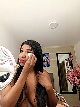 Snapshot of KendraChavez_ chatting on 10/05/25, 06:01 KendraChavez online show from 10/05/25, 06:01