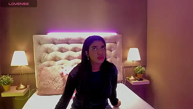 Snapshot of KendraChavez_ chatting on 11/10/25, 08:30 KendraChavez online show from 11/10/25, 08:30