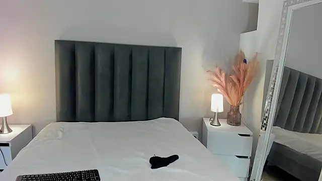 Snapshot of KendraChavez_ chatting on 11/13/25, 09:25 KendraChavez online show from 11/13/25, 09:25