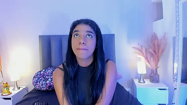 Snapshot of KendraChavez_ chatting on 11/14/25, 09:46 KendraChavez online show from 11/14/25, 09:46