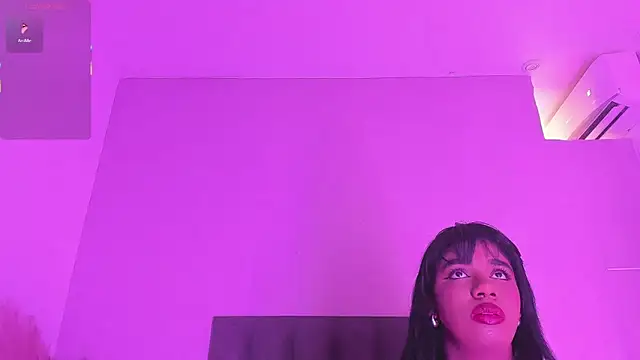 Snapshot of KendraChavez_ chatting on 12/15/25, 08:35 KendraChavez online show from 12/15/25, 08:35