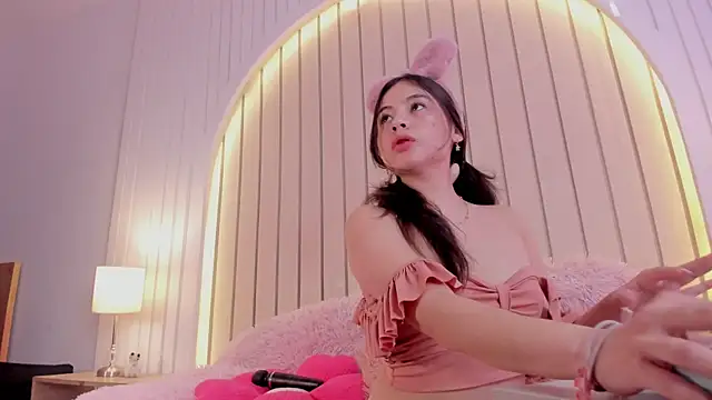 ameliiaa smith online show from 10/02/25, 12:50