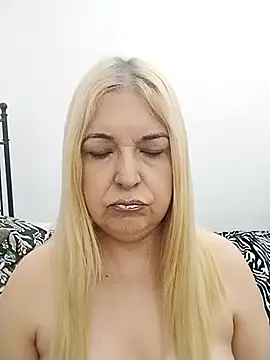 MarielaFerrer online show from 11/24/25, 12:27