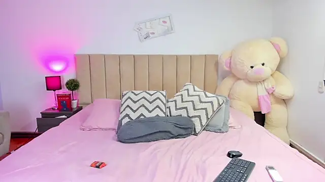 Alana Sky online show from 10/30/25, 12:50