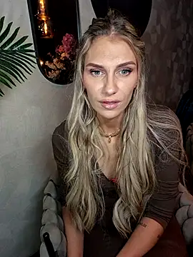 Melody1600 online show from 10/04/25, 07:12