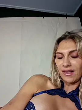 Melody1600 online show from 10/23/25, 01:21