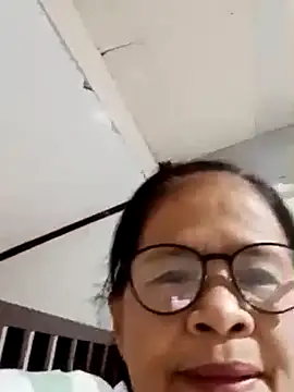 Snapshot of Sweet-Lita50 chatting on 09/26/25, 03:10 Sweet-Lita50 online show from 09/26/25, 03:10