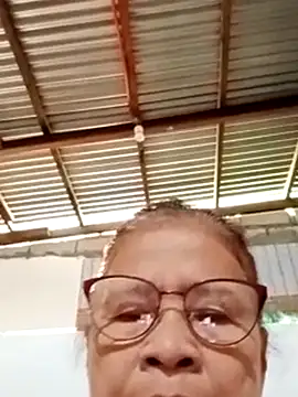 Snapshot of Sweet-Lita50 chatting on 10/05/25, 12:42 Sweet-Lita50 online show from 10/05/25, 12:42