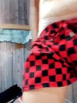 Snapshot of Sweet-Lita50 chatting on 10/28/25, 03:32 Sweet-Lita50 online show from 10/28/25, 03:32