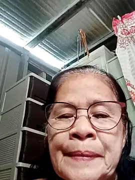Snapshot of Sweet-Lita50 chatting on 11/14/25, 04:22 Sweet-Lita50 online show from 11/14/25, 04:22