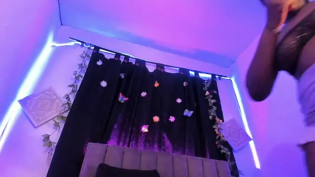 AkiraStone  online show from 10/10/25, 08:19