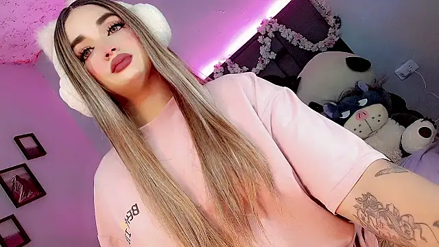 kattie Sweet  online show from 10/18/25, 01:08