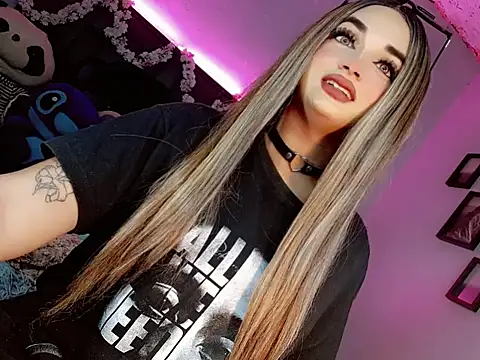 Snapshot of kattie_Sweet_ chatting on 11/05/25, 10:32 kattie Sweet online show from 11/05/25, 10:32