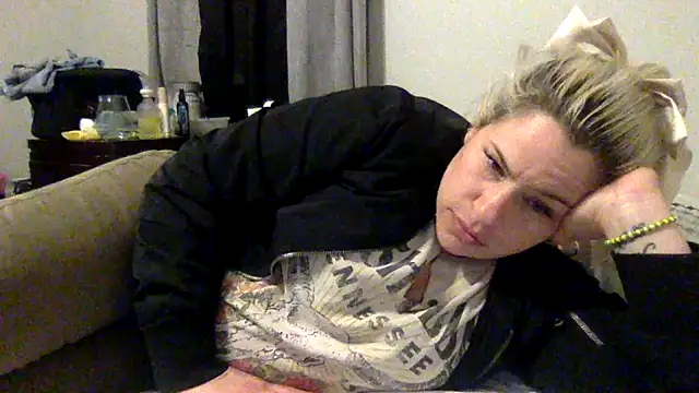 Snapshot of toomuchofafreak chatting on 02/12/26, 10:32 toomuchofafreak online show from 02/12/26, 10:32