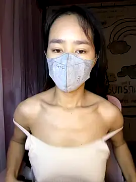 TiNa 04 online show from 10/18/25, 11:05