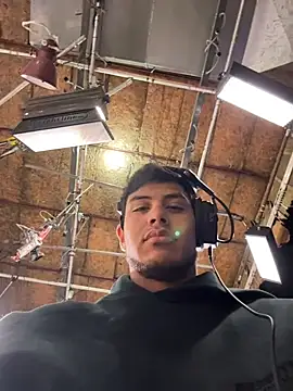 Snapshot of StrokingDaddy4 chatting on 11/03/25, 11:22 StrokingDaddy4 online show from 11/03/25, 11:22