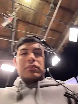 Snapshot of StrokingDaddy4 chatting on 11/18/25, 11:47 StrokingDaddy4 online show from 11/18/25, 11:47