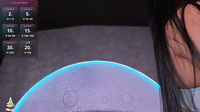 Snapshot of ReinaChloe chatting on 11/17/25, 04:13 ReinaChloe online show from 11/17/25, 04:13