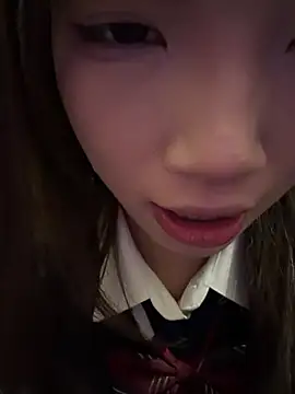 Snapshot of Yiyi-707 chatting on 12/04/25, 02:04 Yiyi-707 online show from 12/04/25, 02:04