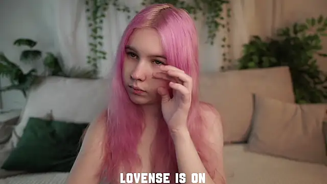 ElizSpieth online show from 12/04/25, 01:04