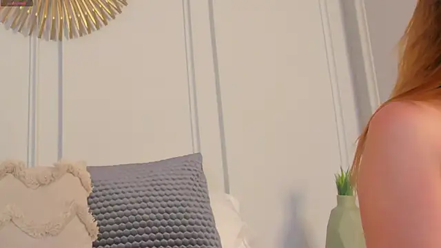 CharlotteBrownn  online show from 05/12/26, 12:30