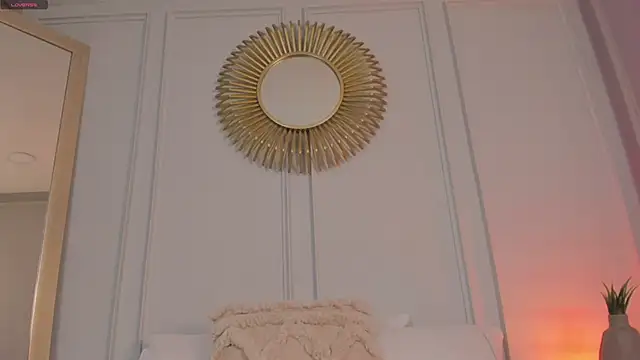 CharlotteBrownn  online show from 05/15/26, 11:12