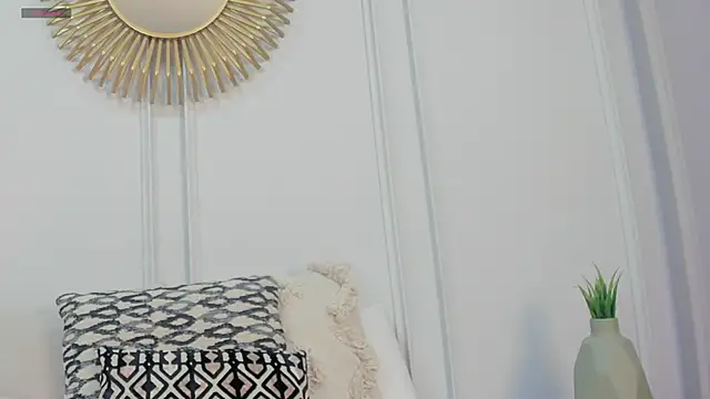 CharlotteBrownn  online show from 06/14/26, 02:20