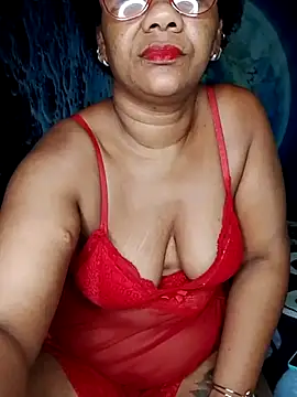 Snapshot of analgetica chatting on 11/15/25, 11:07 analgetica online show from 11/15/25, 11:07