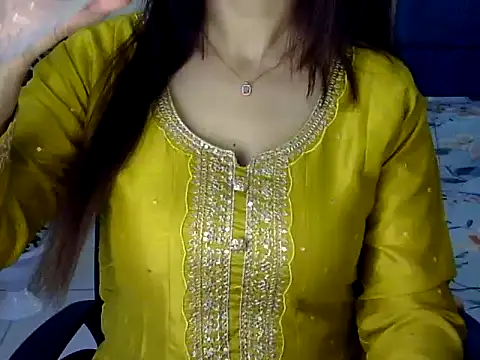 Rumi cute online show from 03/02/26, 08:43