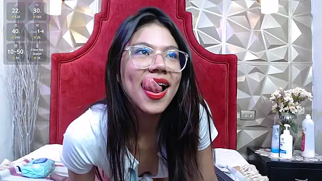 Snapshot of TrixySductress chatting on 10/27/25, 12:31 TrixySductress online show from 10/27/25, 12:31
