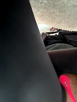 feifei 521 online show from 12/05/25, 07:17