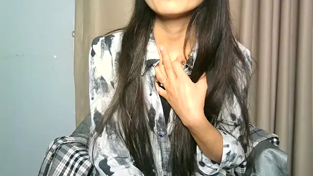 Snapshot of SHILPA_99 chatting on 11/17/25, 12:16 SHILPA 99 online show from 11/17/25, 12:16