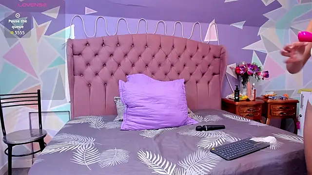 ZaharaSkylar online show from 09/16/25, 11:44