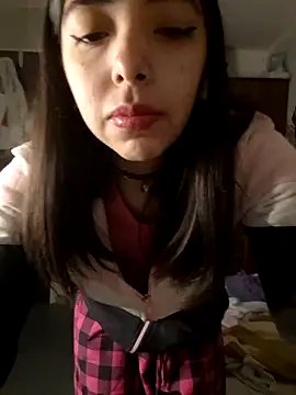 Snapshot of missapril0101 chatting on 05/18/26, 03:57 missapril0101 online show from 05/18/26, 03:57
