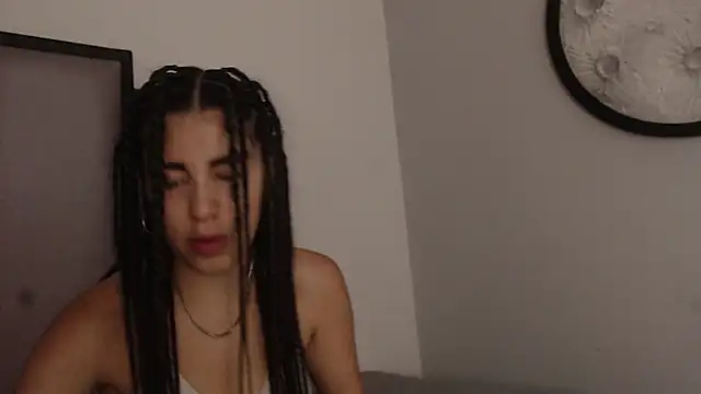 Snapshot of Lucy-23 chatting on 12/03/25, 04:09 Lucy-23 online show from 12/03/25, 04:09