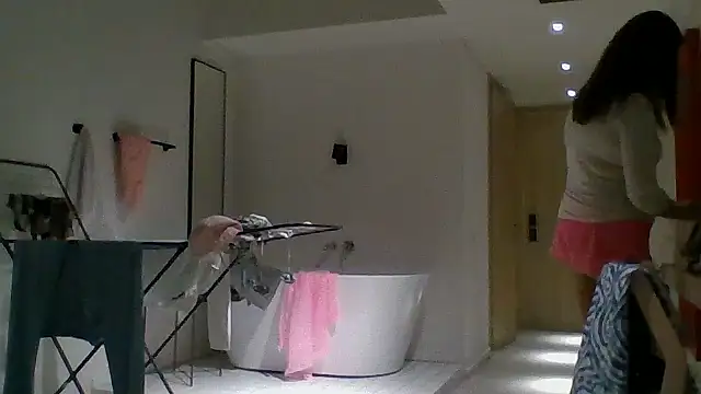 ALICAINWONDERLAND online show from 09/18/25, 03:58