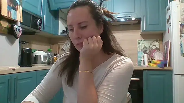 ALICAINWONDERLAND online show from 11/07/25, 10:54