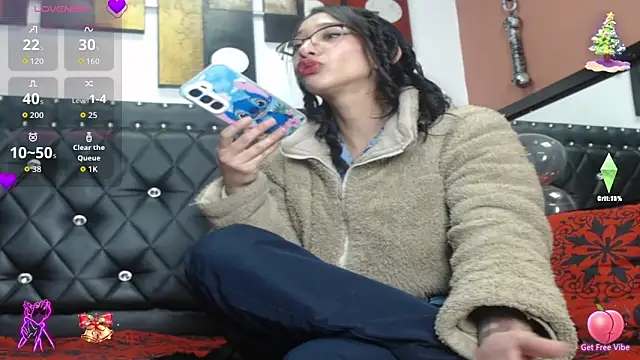 Snapshot of Engeelll chatting on 12/17/25, 06:36 Engeelll online show from 12/17/25, 06:36