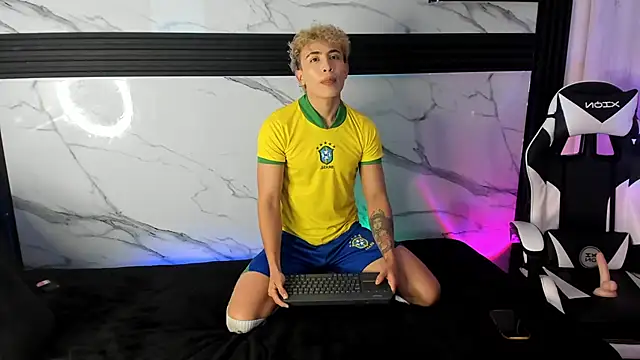 Snapshot of Saimonvela chatting on 11/16/25, 06:41 Saimonvela online show from 11/16/25, 06:41