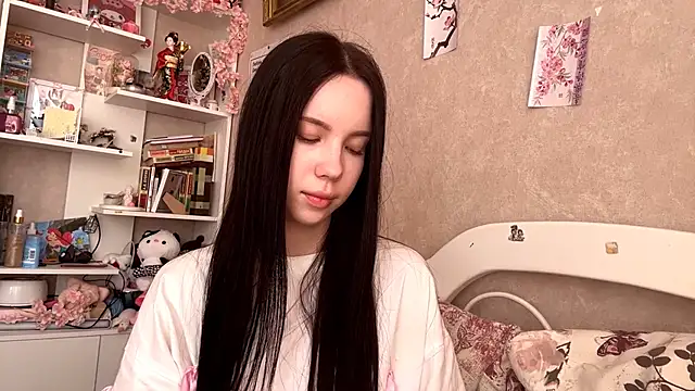 Snapshot of AxyKitten chatting on 09/14/25, 12:15 AxyKitten online show from 09/14/25, 12:15