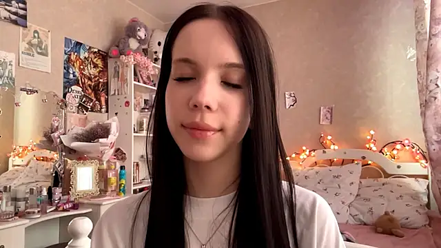 Snapshot of AxyKitten chatting on 10/16/25, 12:39 AxyKitten online show from 10/16/25, 12:39