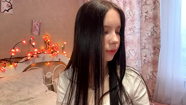 Snapshot of AxyKitten chatting on 11/10/25, 11:20 AxyKitten online show from 11/10/25, 11:20