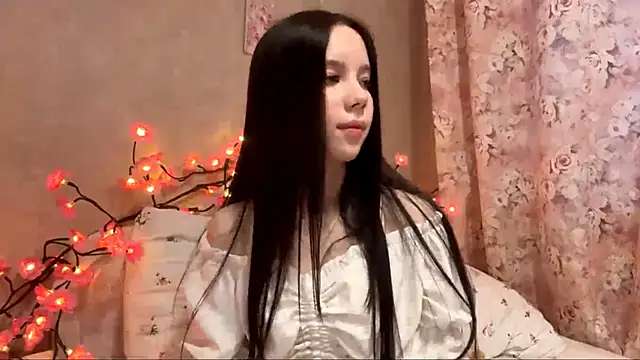 Snapshot of AxyKitten chatting on 11/23/25, 11:54 AxyKitten online show from 11/23/25, 11:54