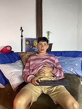 elfernh online show from 10/19/25, 05:08