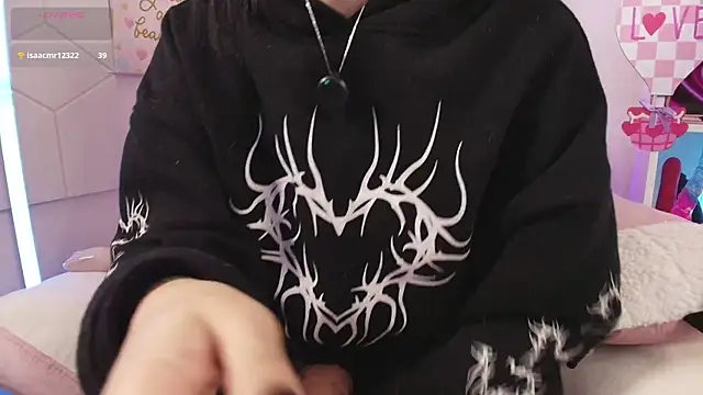 justonecute online show from 05/12/26, 01:14