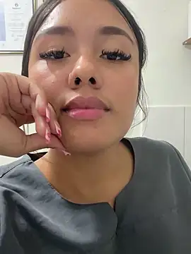 Mariaotalvaro online show from 09/29/25, 10:58